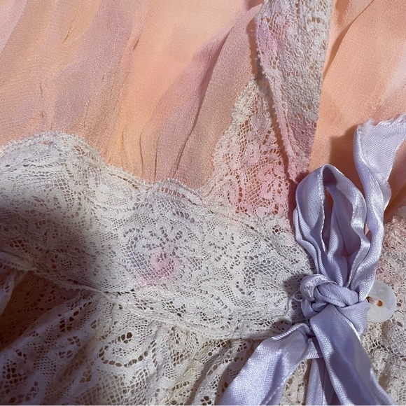 Vintage Peach Lace Trim Blouse - Picture 2 of 3